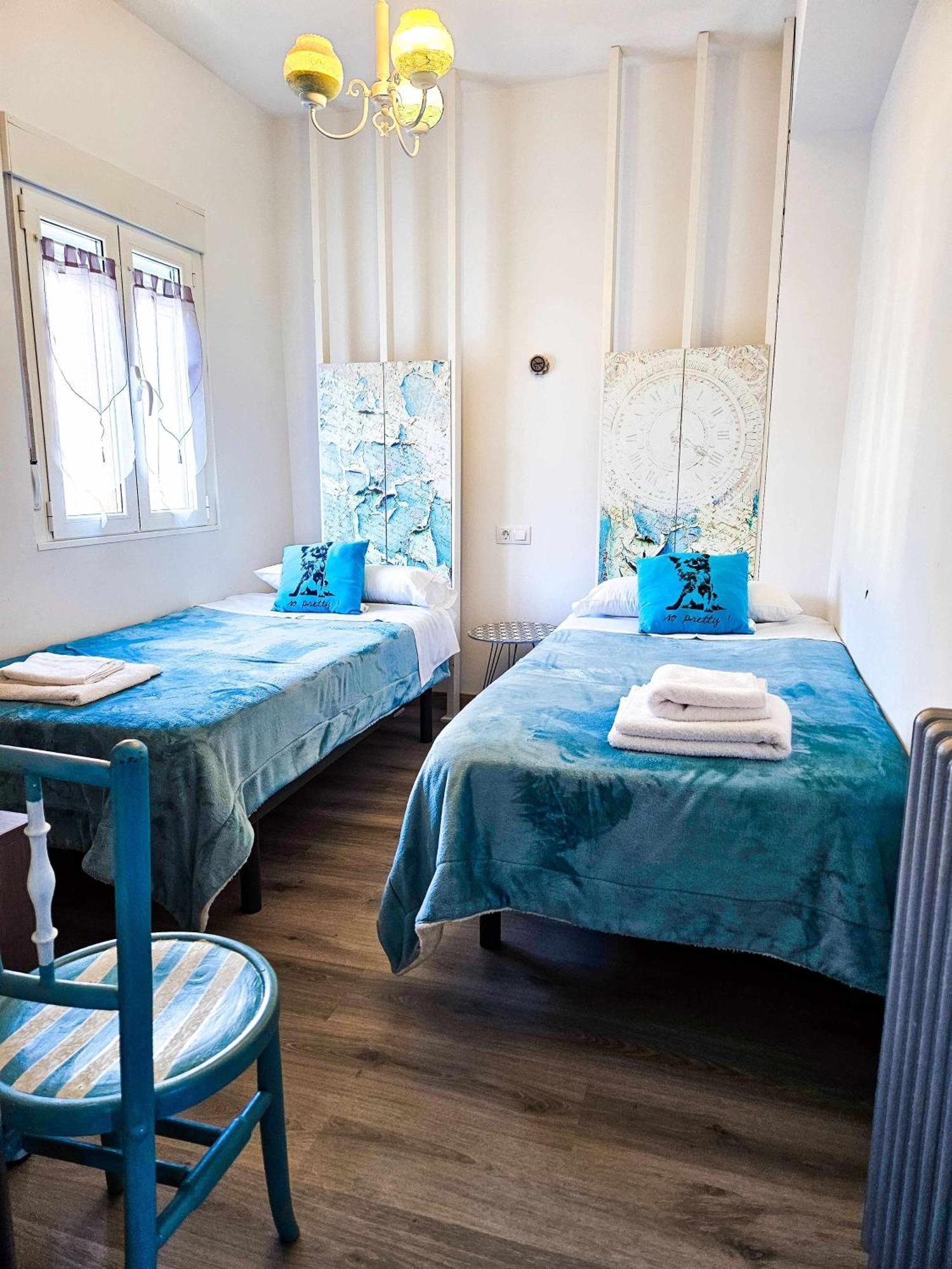 Oak House Oakplacescom レオン エクステリア 写真