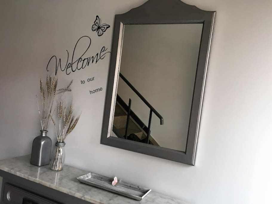 Oak House Oakplacescom レオン エクステリア 写真