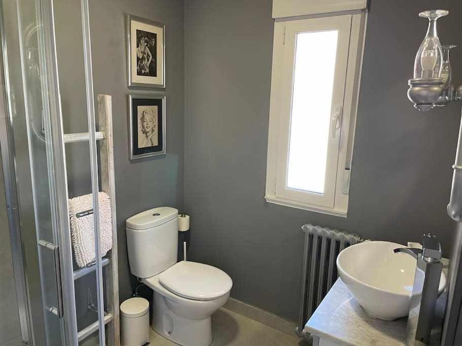 Oak House Oakplacescom レオン エクステリア 写真